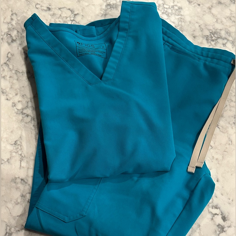 Figs Teal / Turquoise M Casma Scrub Top and MP Yola Scrub Pants